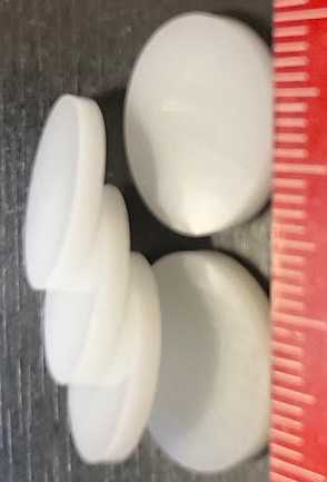 08077580 - plastová distanční podložka, průměr 16mm, výška 2,1mm , dle foto .. balení 100ks