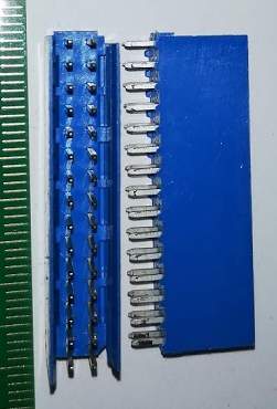 30pol stiftwanne 180G 2R AMP 1-0281740-5  .. balení 100ks za 90Kč