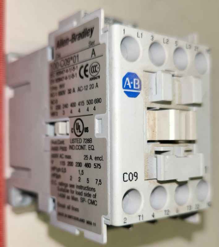 100-C09D01 - contactor 110V50Hz - 120V 60Hz  .. cena na dotaz / price on request