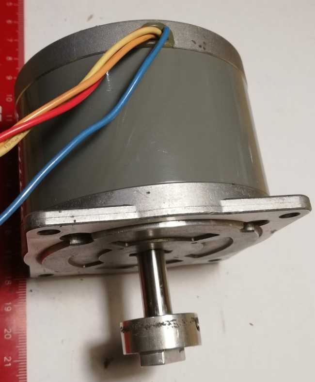 Stepping motor StepSyn 103-807-2041 Sanyo Denki, .. použitý/used