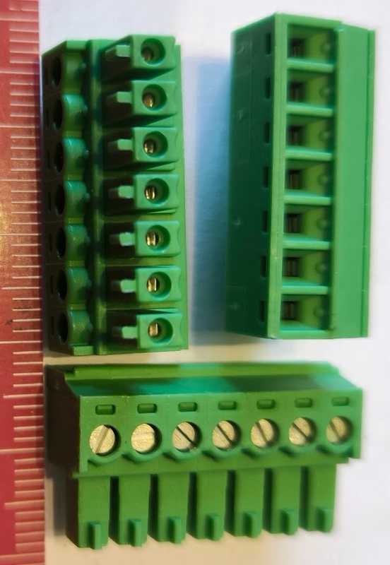 1803620  PHOENIX CONTACT - MC 1,5/ 7-ST-3,81..  balení 22ks