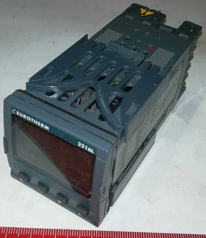 Eurotherm 2216L Temperature Controller  .. použitý / used