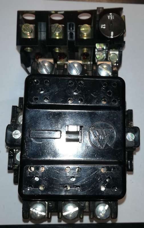 stykač 2CN25 220V + RB4 8-16A  .. cena na dotaz / price on request