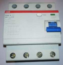 2CSF204101R2800 - F204A-80/0,1  proudový chránič čtyřpólový  .. cena na dotaz / price on request