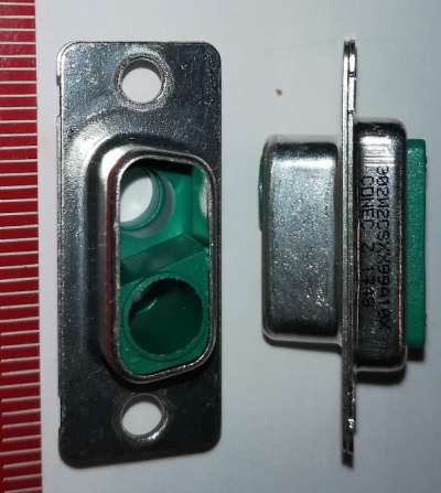 Těleso 2W2C zásuvka D-sub - 3002W2CSXX99A10X