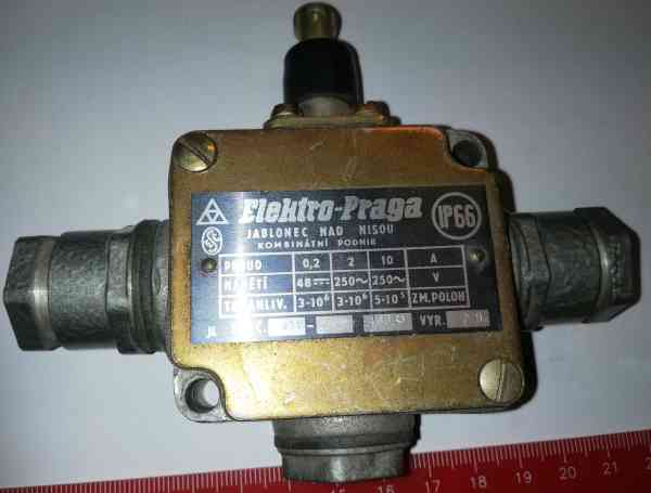 mikrospínač 3594-83583   .. cena na dotaz / price on request