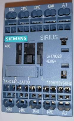 3RH2131-2BB40 - Pomocný stykač Siemens