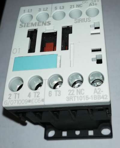 3RT1015-1BB42 - Stykač SIEMENS DC24V  .. cena na dotaz / price on request