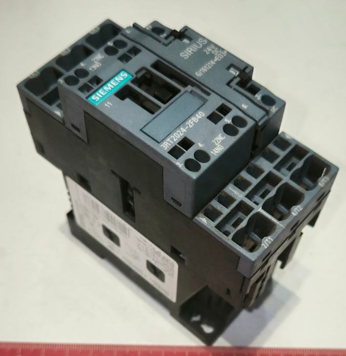 3RT2024-2FB40 stykač SIEMENS 24Vdc   .. cena na dotaz / price on request