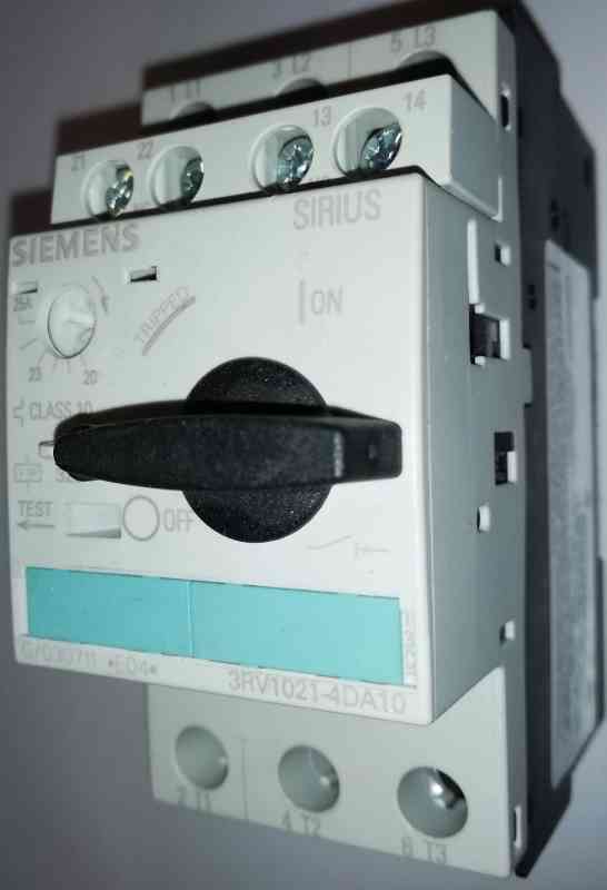 3RV1021-4DA10 - Ochranný jistič motoru 20 → 25 A 3P, 50 kA 690 V Siemens Sirius Innovation + 3RV1901-1E  .. cena na dotaz / price on request