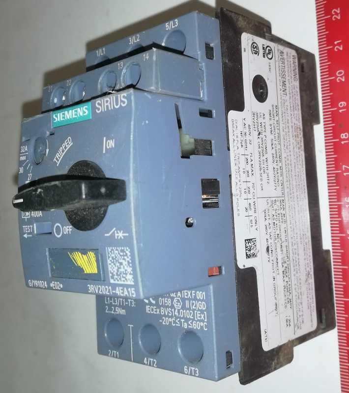 3RV2011-1GA10 + 3RV2901-1E - Motorový jistič  .. použitý / used .. cena na dotaz / price on request