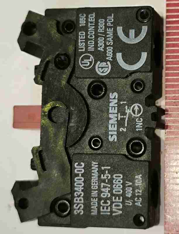 3SB3400-0C SIEMENS contact block .. cena na dotaz / price on request