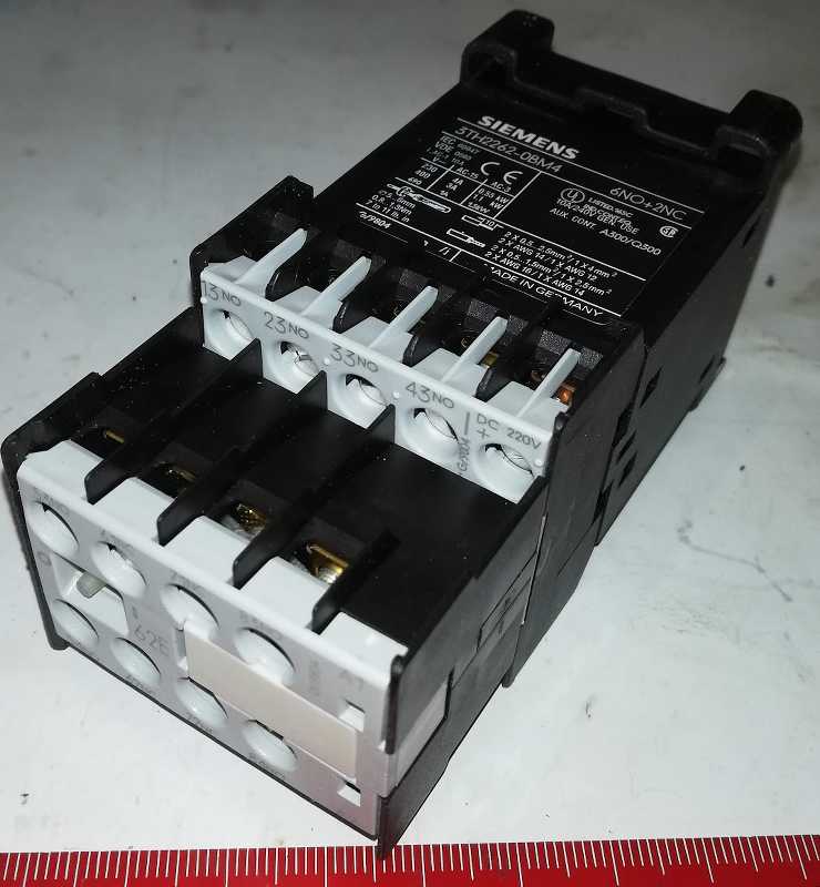 stykač SIEMENS 3TH2262-0AP0 - 230Vac