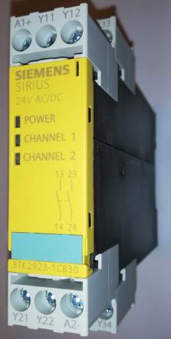 3TK2823-1CB30 - SIEMENS -  Bezpečnostní relé 2 bezpečnostní kontakty 2 kanály 24 V AC/DC 3TK28 Sirius .. cena na dotaz / price on request