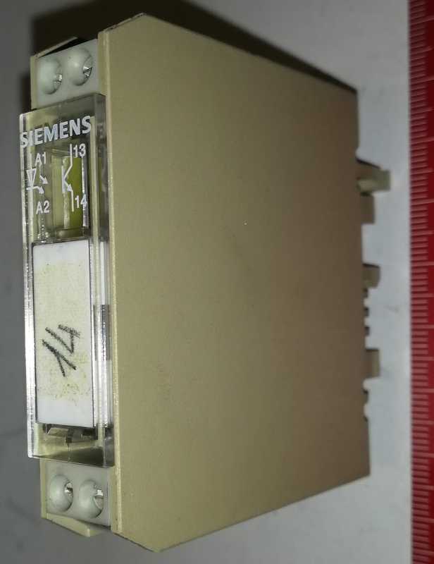 Siemens 3TX7002-3AB01 Relay Interface Module  .. použitý / used