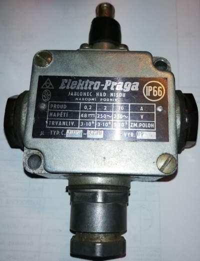 není skladem - 4939-8227 koncový spínač