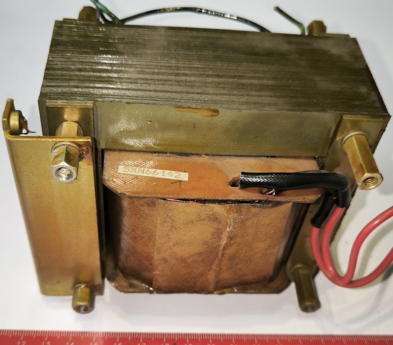 5XN66142 - transformátor z nabíječe TESLA, asi 32V, z demontáže na ND