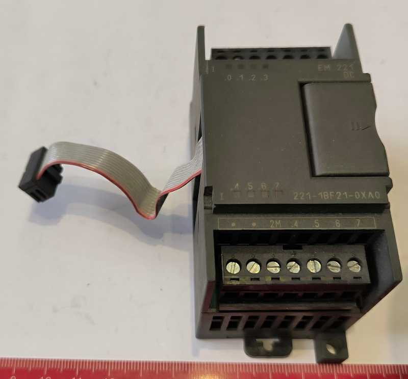 SIEMENS - 6ES7221-1BF21-0XA0  .. z demontáže / used