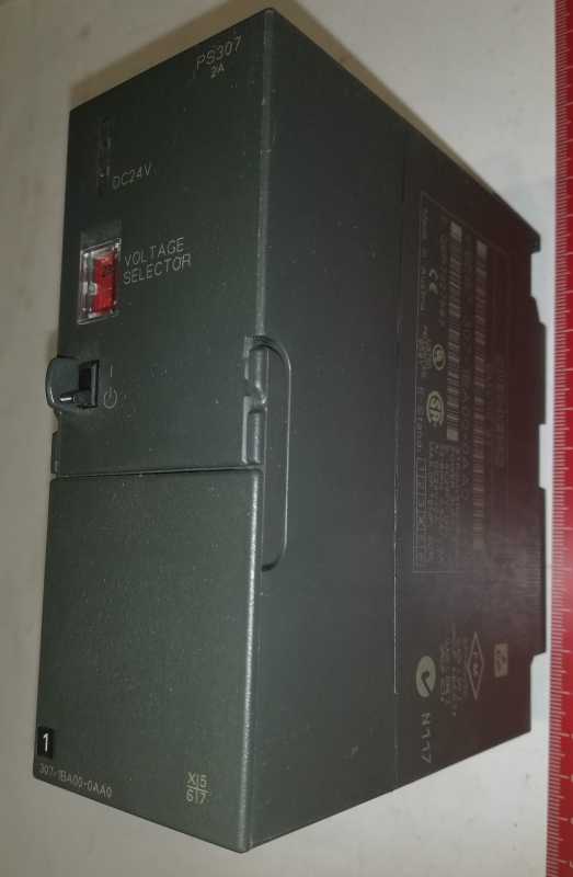 6ES7307-1BA00-0AA0 - Napájecí stabilizovaný zdroj pro SIMATIC S7-300 - PS307 s napájením 120/230VAC / 24VDC 2A ... použitý / used
