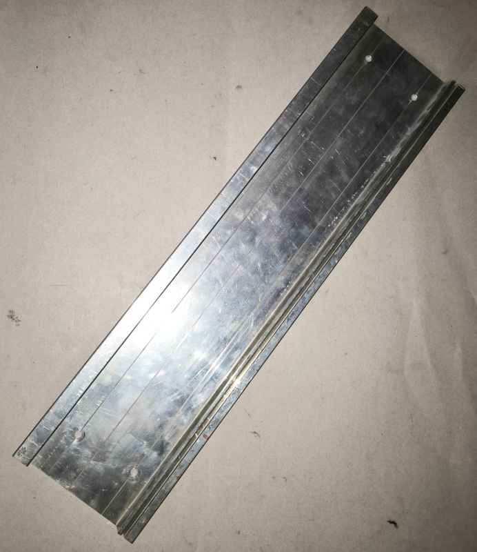 6ES7390-1AF30-0AA0 - SIEMENS Simatic S7 DIN Rail 505mm, zkrácená, starší, použitá