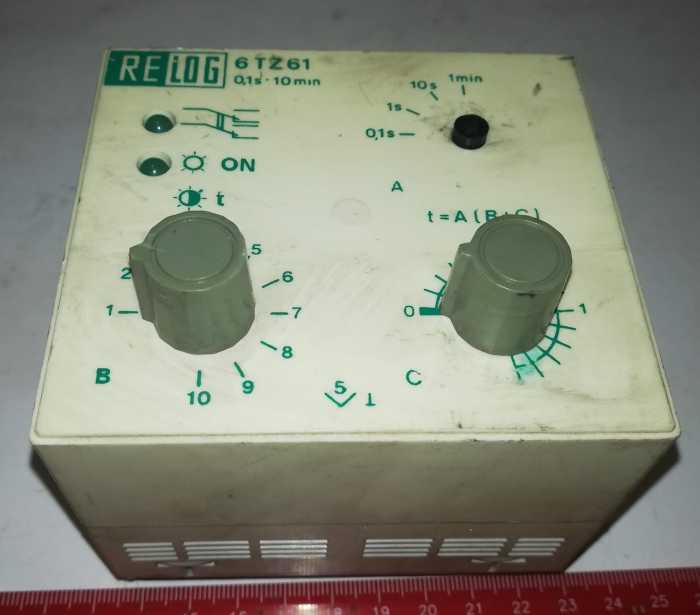 relé RELOG 6TZ61 110V/50-60Hz 0,1s-10min .. použitý/used  .. cena na dotaz / price on request