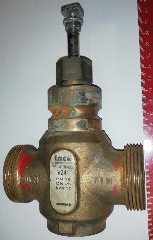 7214138000 - Venta V241 Globe Valve, 2-Way, PN16, G 1-1/2 External Thread, DN25, Kvs 10, Bronze Body, Stainless Trim, Stem Up Closed  .. použitý / used