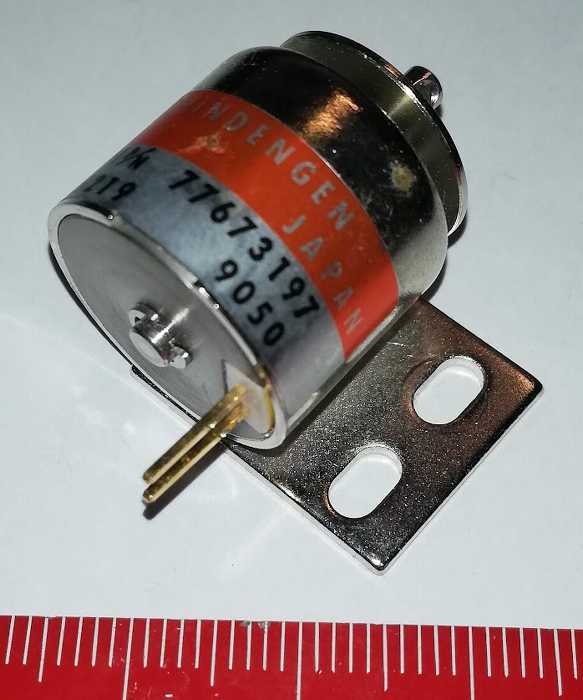 77673197 - SHINDENGEN DC12V 24V Electric Lifting Magnet Electromagnet Solenoid Lift Holding .. cena na dotaz / price on request