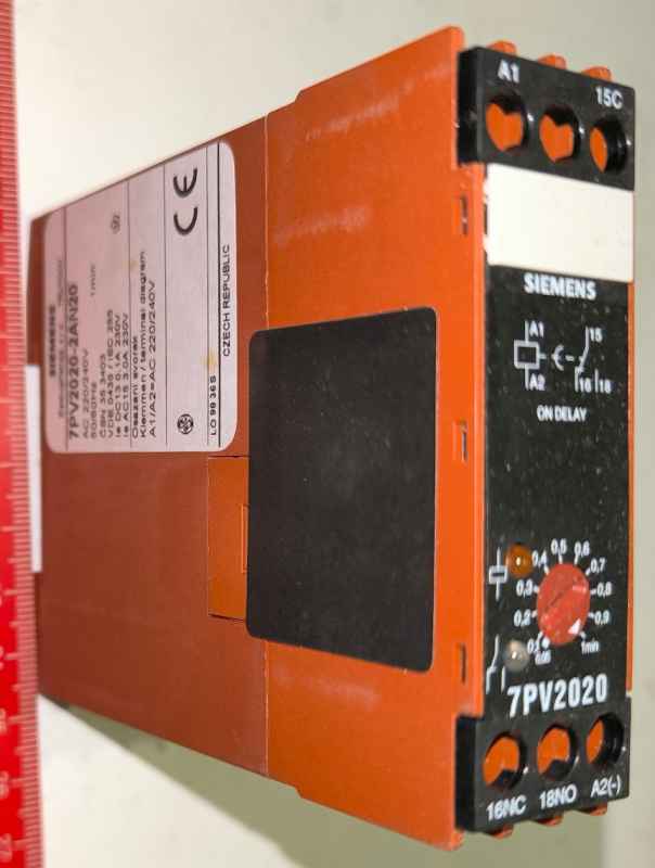 7PV2020-2AN20 - časové relé SIEMENS 0,05-1s . 220-240V 50Hz  .. cena na dotaz / price on request