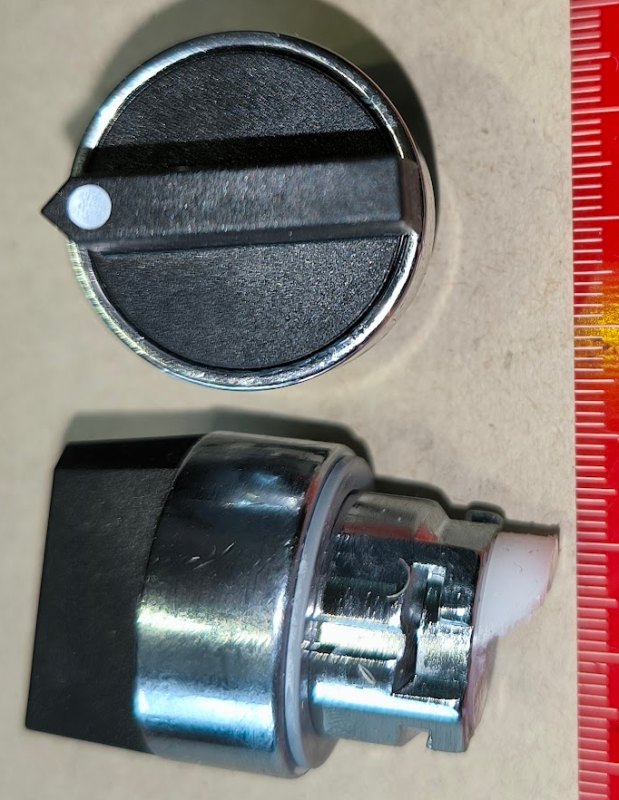 8LM2TS130 - LOVATO - Selector switch actuator knob, Ø22mm 8LM series metal, 3 position, 1 - 0 - 2   .. cena na dotaz / price on request