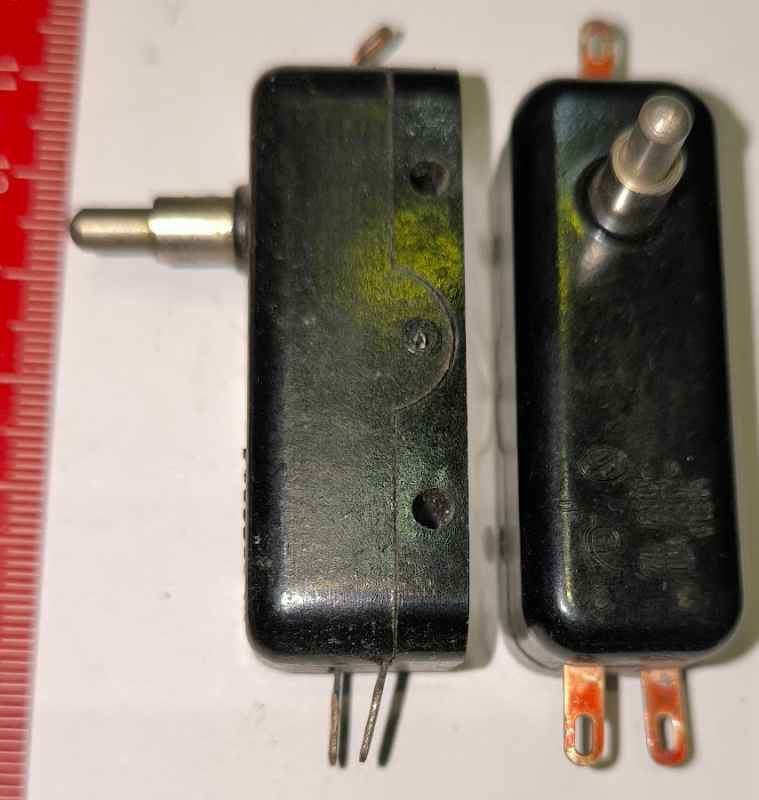 mikrospínač 96901/IV (výška 35 mm)