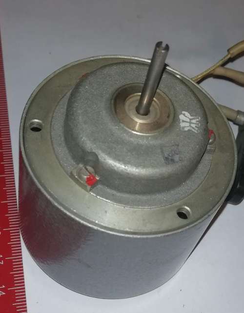 ruský motorek A16 45V 400Hz ( 45в,400гц  ), provedení 2 .. cena na dotaz / price on request