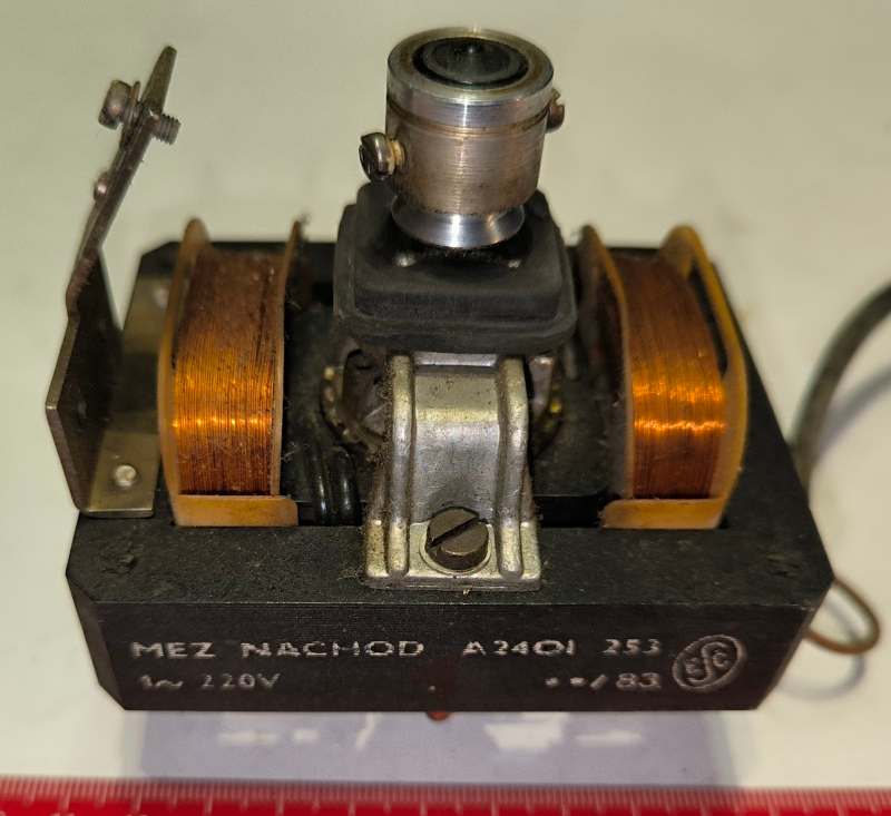 motorek A24OI253, MEZ, použitý, otestovaný .. cena na dotaz / price on request