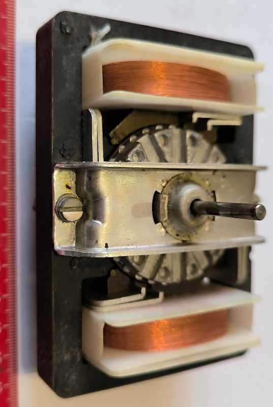 A44SE214 -  motor MEZ Náchod, 220V 50Hz, otestován, použitý  .. cena na dotaz / price on request