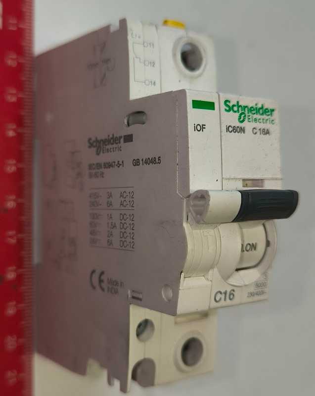 Jistič Schneider Electric Acti9 iC60N 1P 16A C A9F04116 + IOF