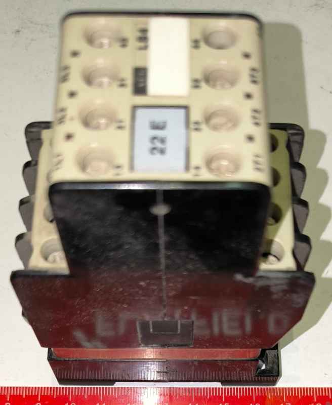 AEG LS4 22E Industrial Contactor E 910-302 Electrical Control Relay 24V 50/60Hz  .. použitý / used .. cena na dotaz / price on request