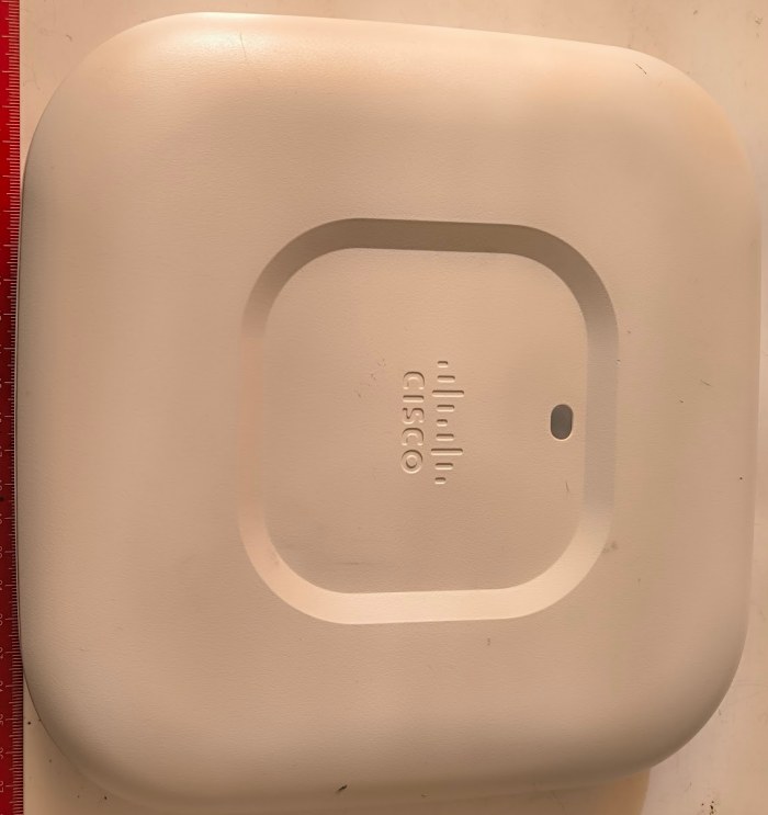 AIR-AP2702I-UXK9 Cisco Aironet 2700 Series Wireless Access point .. starší, dle  foto   .. cena na dotaz / price on request