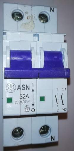 OEZ jistič 2pol ASN 32A
