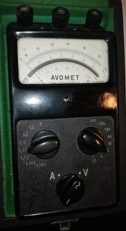 AVOMET METRA, starší  .. cena na dotaz / price on request
