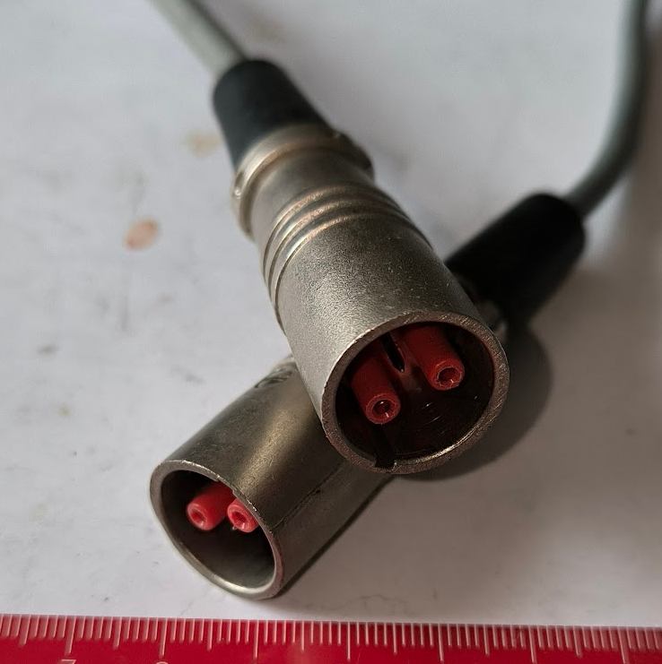konektor AXR-LNE (NC LNE-MC) 3 Way 250Vac 6A Cable Connector -  na kabliku .. použitý / used   .. cena na dotaz / price on request