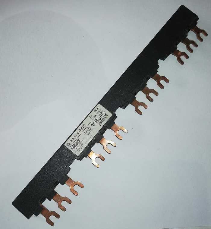 B3.1/4-PKZ0 TŘÍFÁZOVÝ PROPOJOVACÍ SYSTÉM