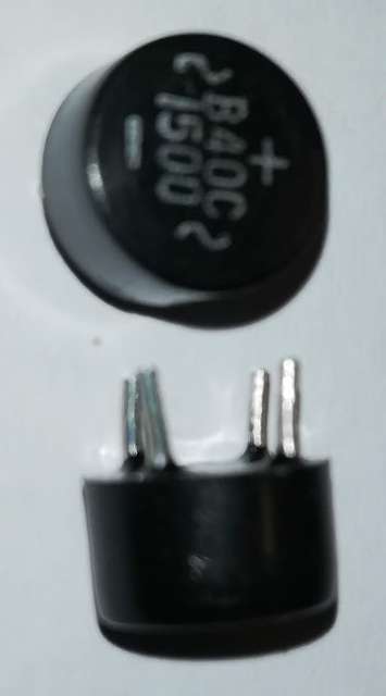 B40C1500 - Jednofázový usměrňovací můstek, 600V / 1,5A, krátké vývody .. balení 100ks za 90Kč