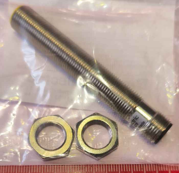 IFRM 12A1501/S29 - Baumer electric 119273 - Inductive proximity switch.. cena na dotaz / price on request