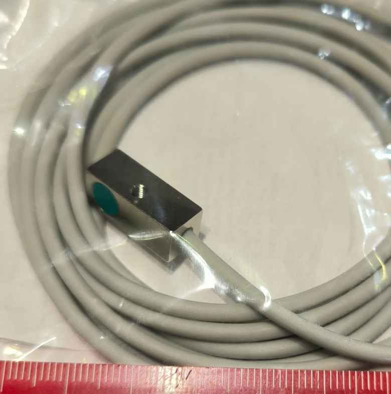 IFFM 08P1703/O1P - Baumer electric 217731 - Inductive proximity switch.. cena na dotaz / price on request