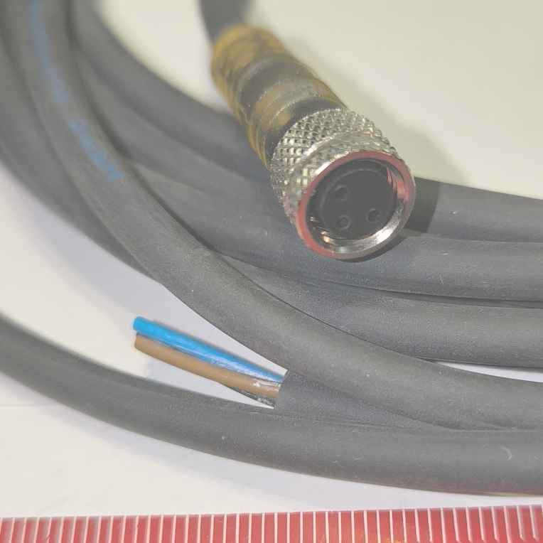BAUMER 223552  ES 32.5P  Kabel s konektorem  M8, 3 pin, 5 m