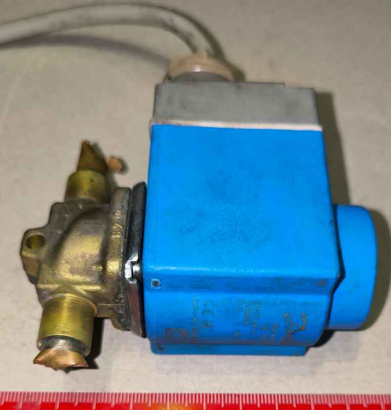 Cívka HPP BE024AS 24V 50Hz 12W, z demontáže  .. použitý / used  .. cena na dotaz / price on request