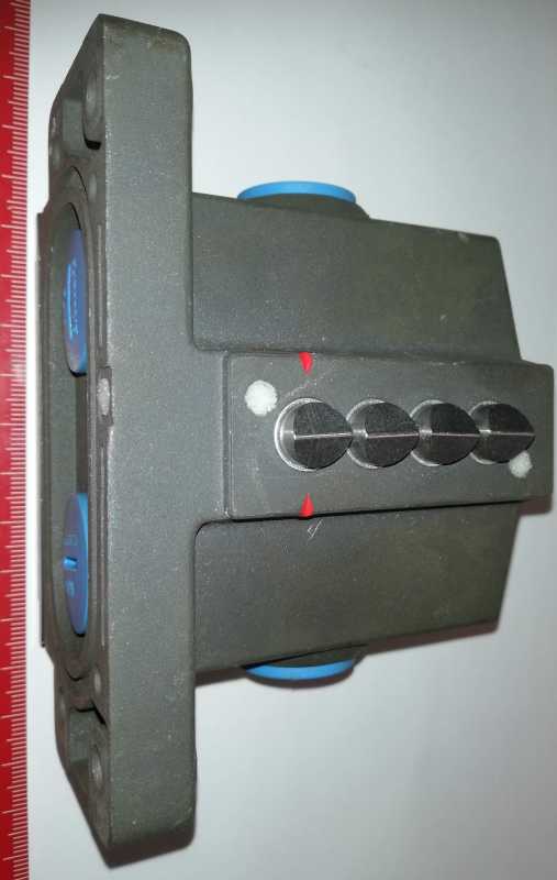 BNS813-D04-D12-62-10-01 - modul 4ks nájezdových spínačů, BALLUFF  .. použitý/used  .. cena na dotaz / price on request