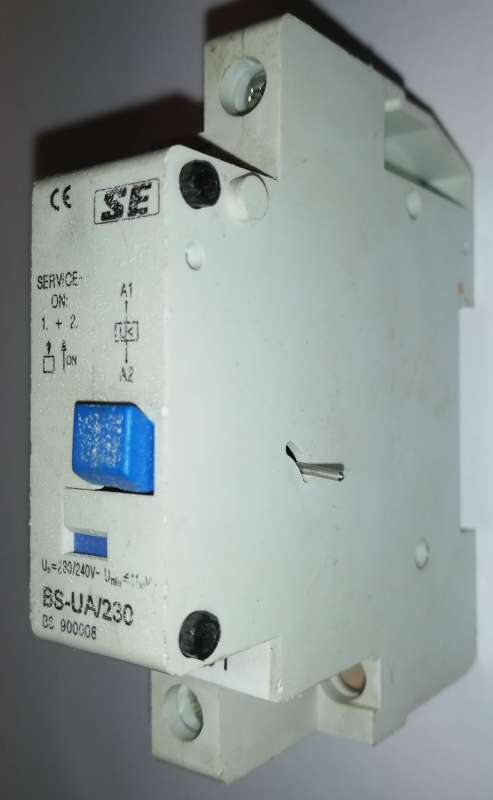 BS-UA/230 - Podpěťová spoušť, 230 V AC