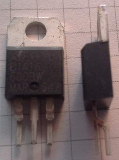 BTA16-600BW - triac TO220, tvarované vývody  .. balení 10ks