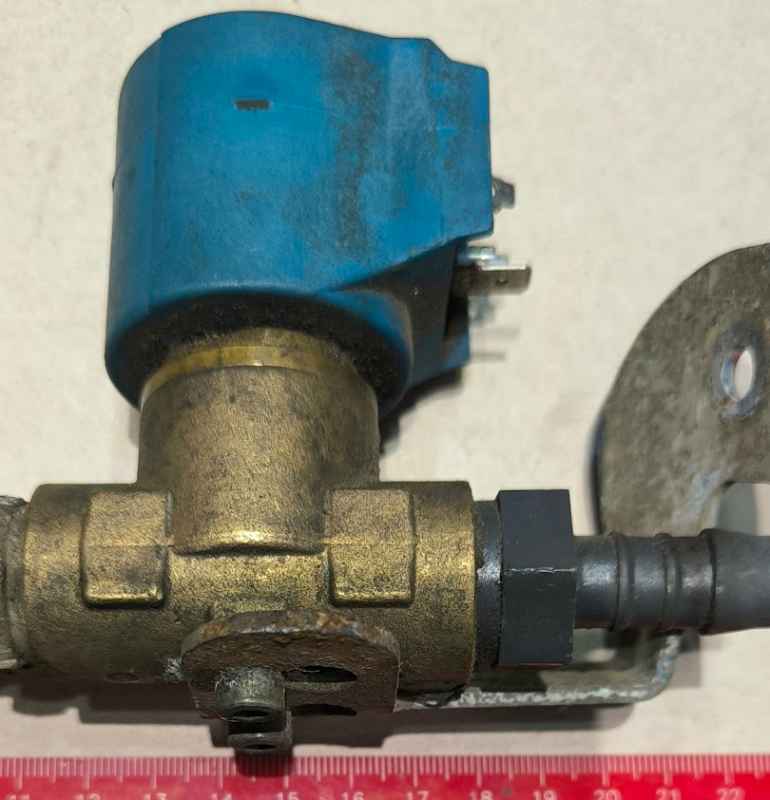 BURKERT 92908855 - elektromagnet DC24V 14W P0,3bar na ventilu dle foto .. použitý / used  .. cena na dotaz / price on request
