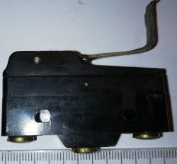 mikrospínač BZ-2RW863-A2 starší   .. cena na dotaz / price on request